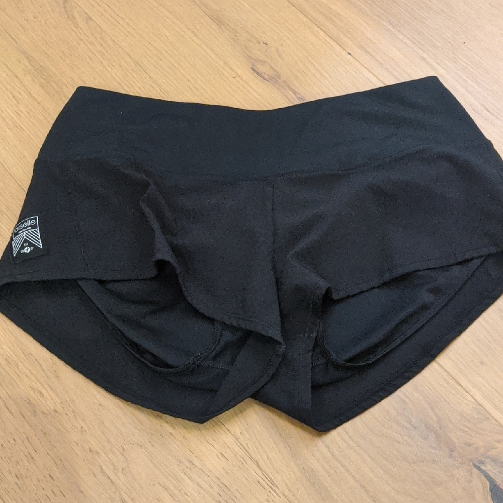 Oiselle Black Women's Roga Shorts